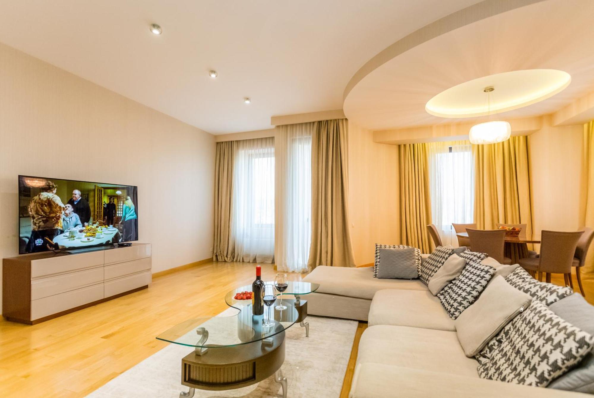 The Grand Apartment Lll Tbilisi Exterior photo